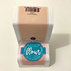 NWT- BEAUTY BAKERIES- Better Not Bitter Flour. Setting Powder